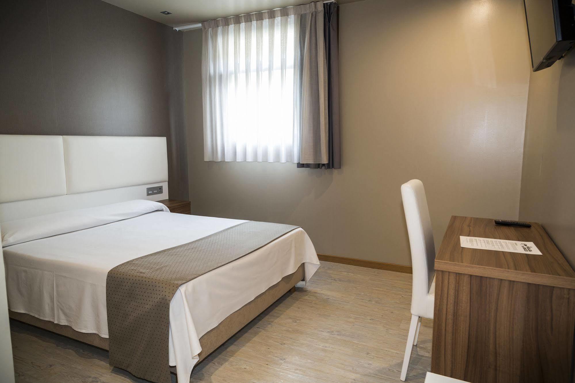 Hotel La Posada De Roces Gijón Zewnętrze zdjęcie